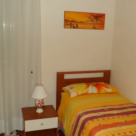 فندق مبيت وإفطار Albatros 2*